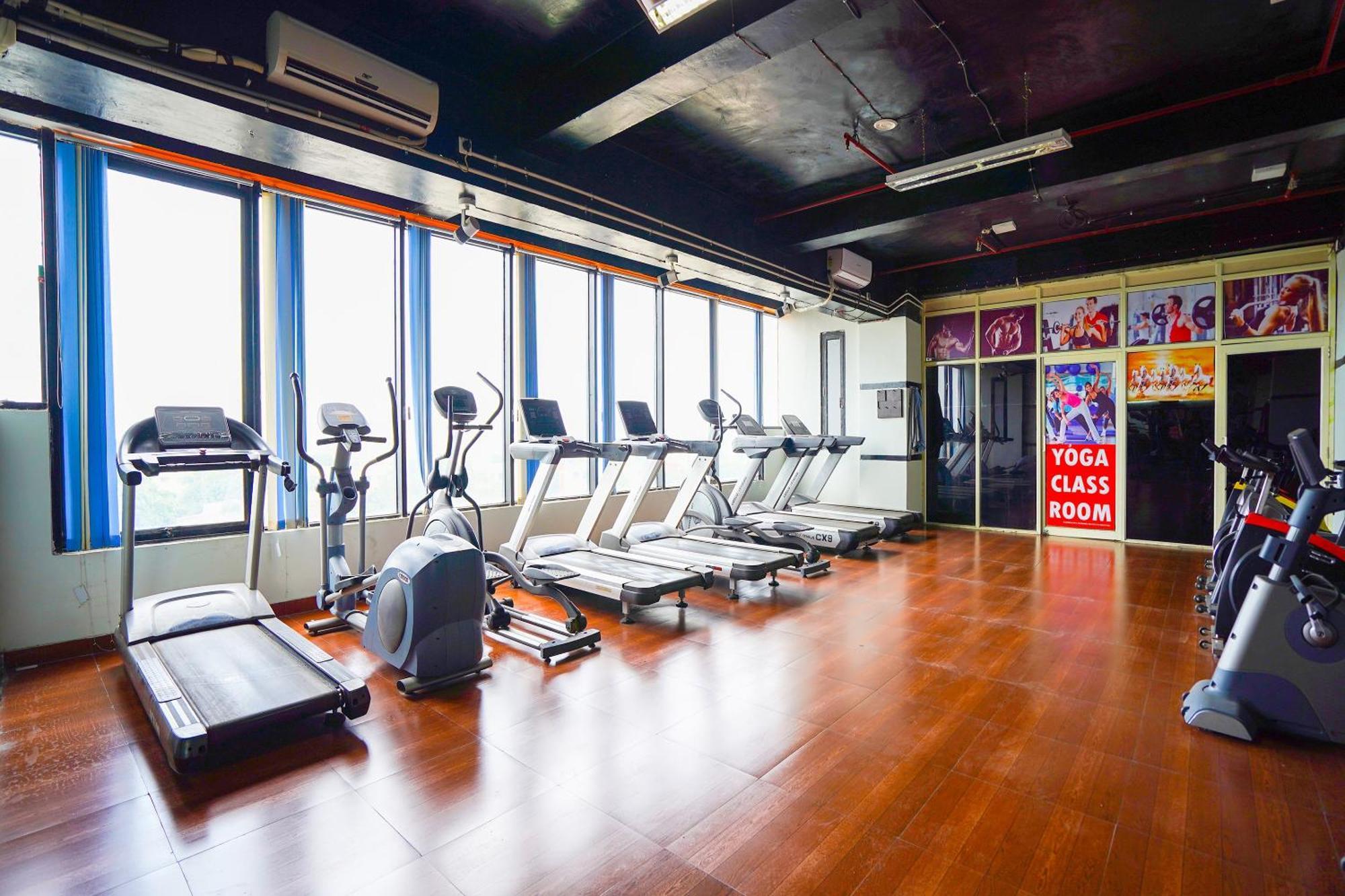 Hotel O H D Hotel Bhiwadi Buitenkant foto