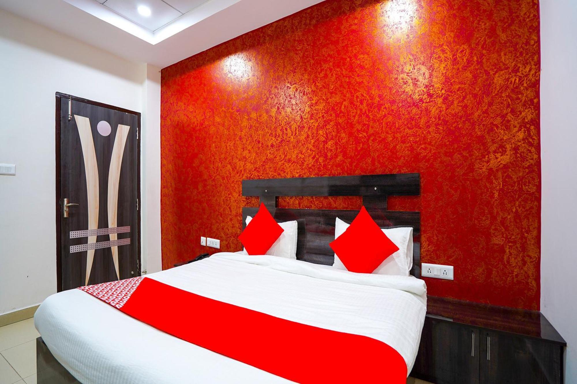 Hotel O H D Hotel Bhiwadi Buitenkant foto